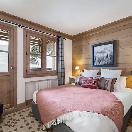 D'exception Avec Sauna Et Jacuzzi, Accès Direct Aux Pistes - Fr-1-563-111 * Courchevel