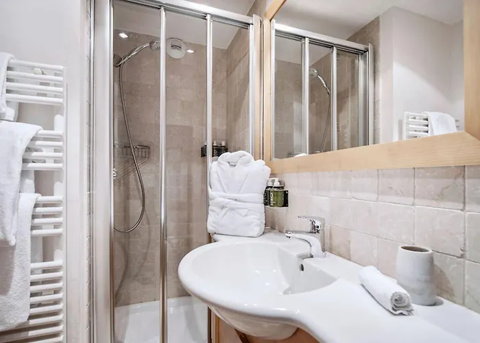 Chalet Grand Luxe Au Pied Des Pistes Avec Sauna A 1650 - Fr-1-563-111 Courchevel